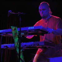 Santos Party House 062